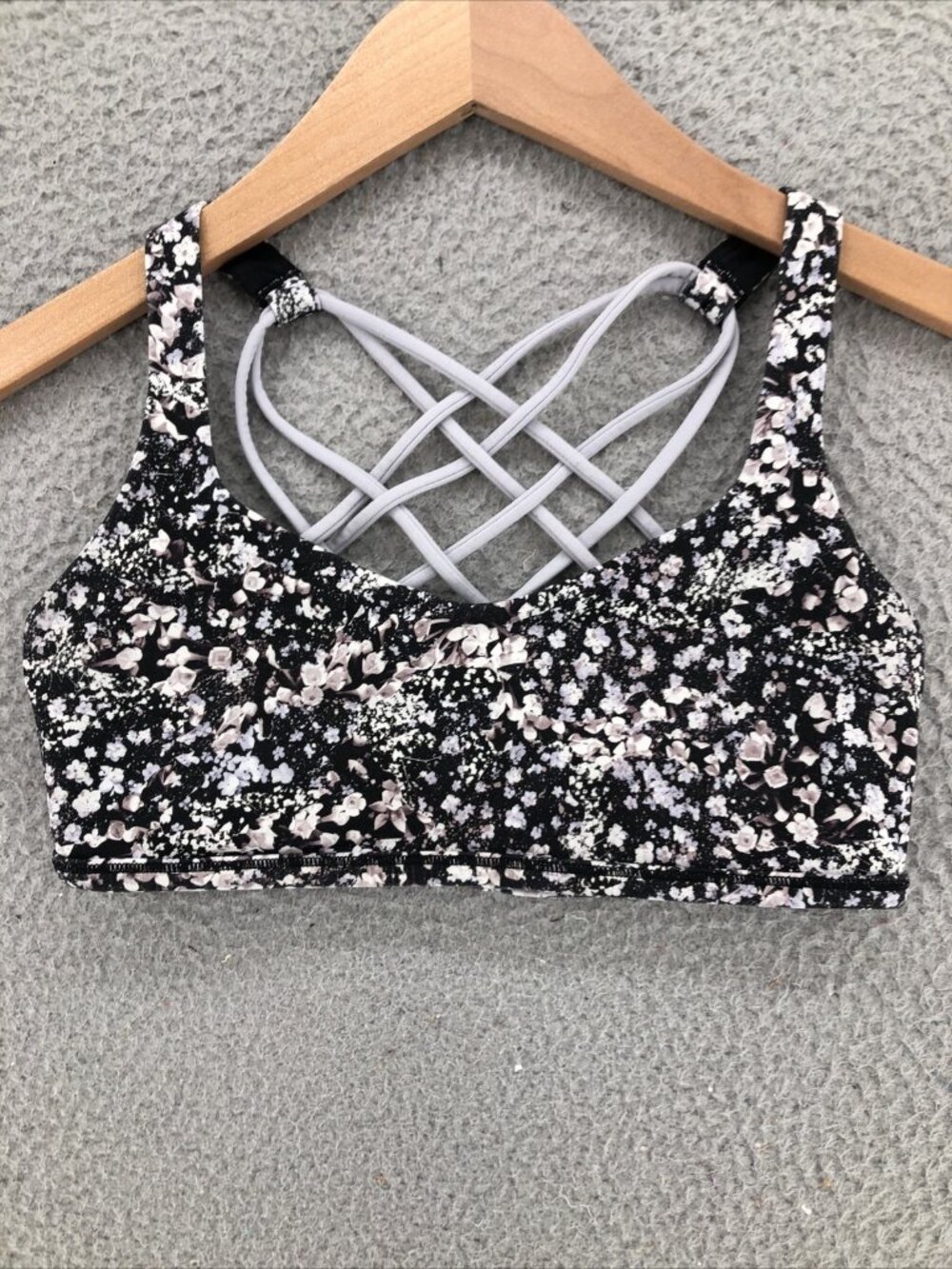 Lululemon Free To Be Bra Womens 6 Floral Spritz Black Crossback Lattice Straps